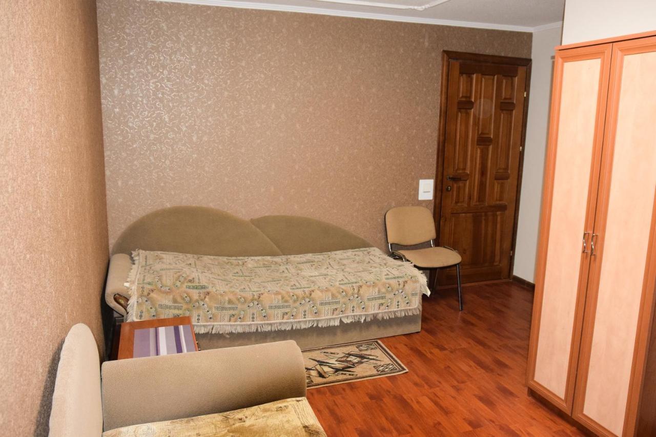 Gostynniy Dvir Hostel Ternopil Extérieur photo