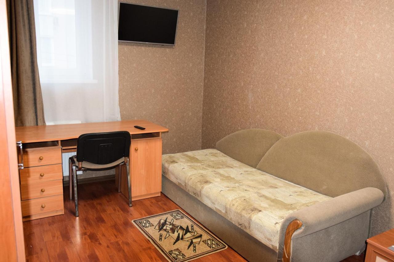 Gostynniy Dvir Hostel Ternopil Extérieur photo