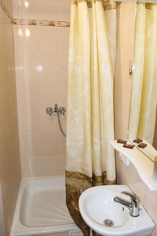 Gostynniy Dvir Hostel Ternopil Extérieur photo
